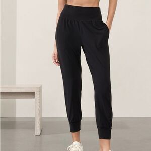 Athleta Black Salutation High Rise Jogger S